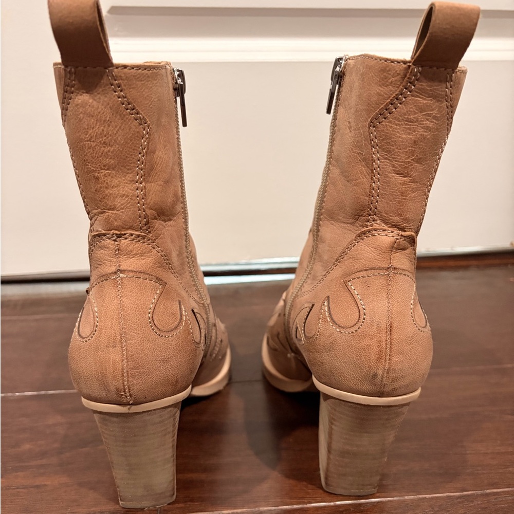 Dolce Vita Leather Western Boots - Picture 4 of 5
